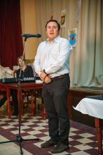 Forró Krisztián rajzzsűritag értékel